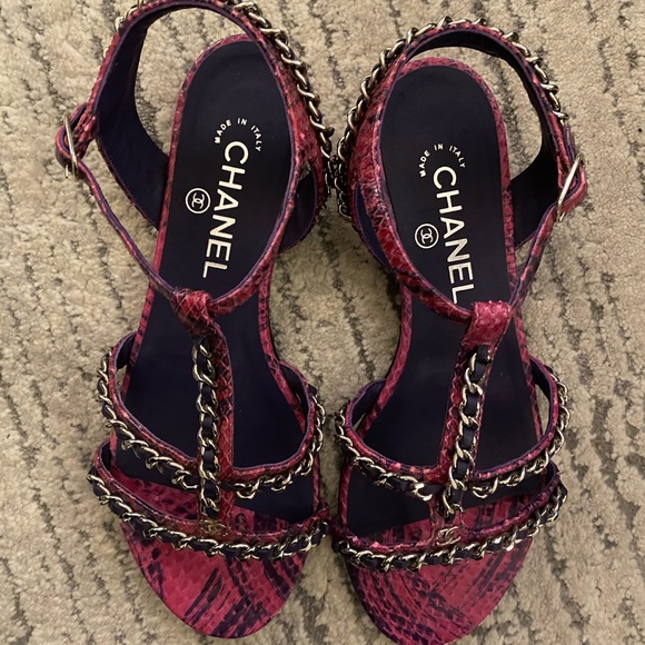 CHANEL sandals size 38 - gorgeous detail! - Picture 1 of 5